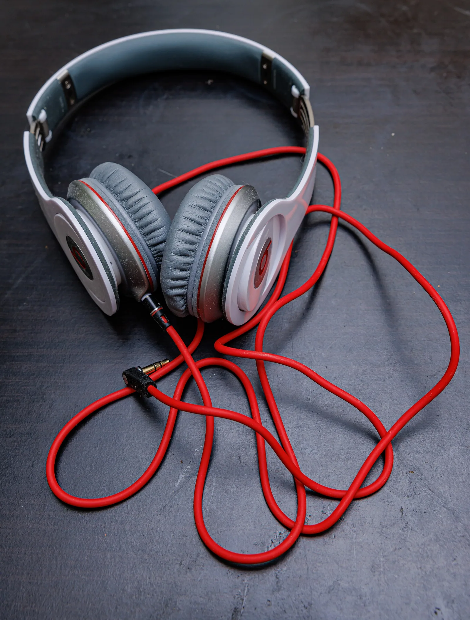 Beats Powerbeats Pro 2 review: sportoorhaak met hartslagmeter en 45 uur accu Beats Powerbeats Pro 2 draadloze sport-oordopjes met oorhaak in zwart