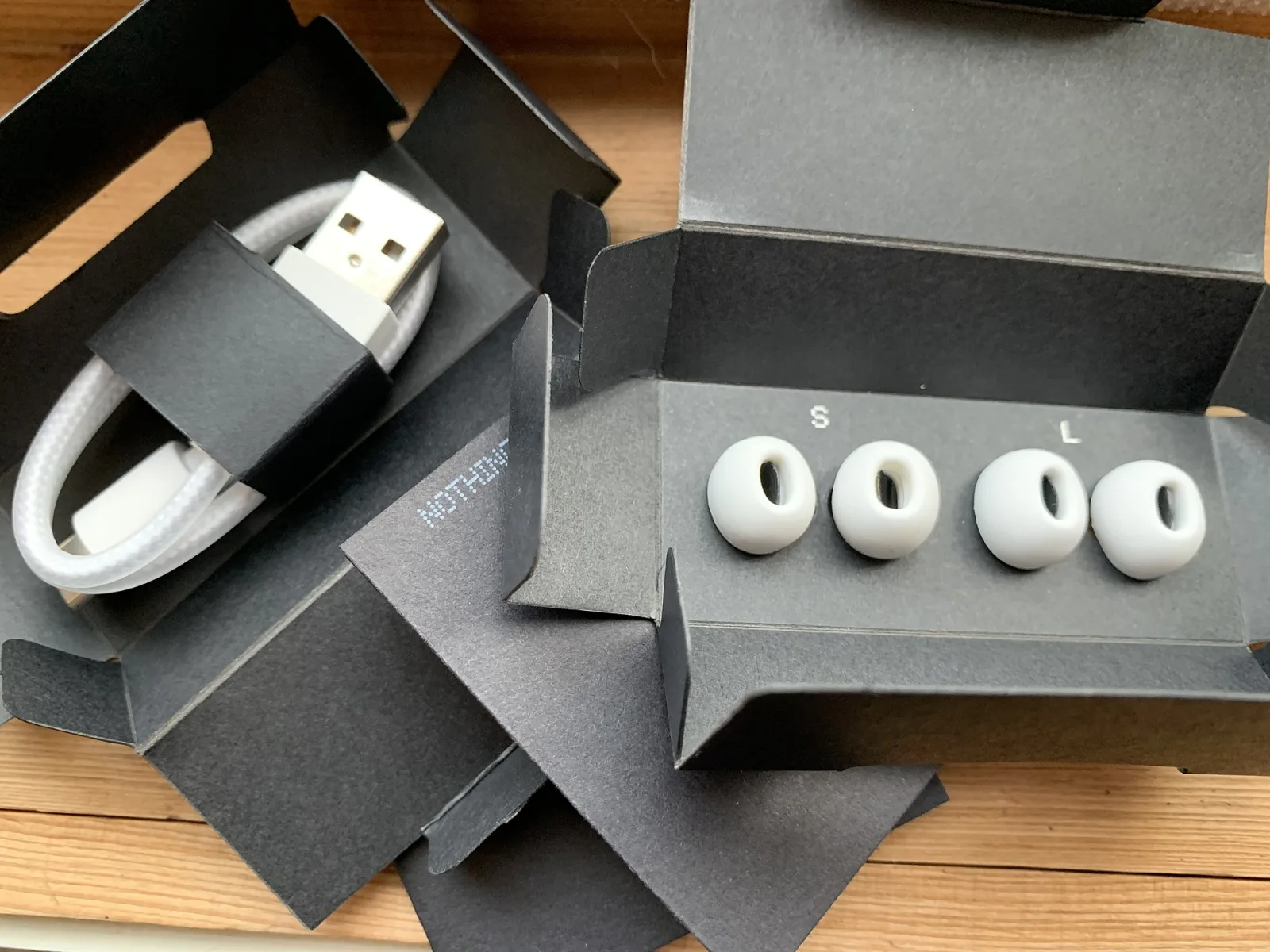 Nothing Ear 3 transparante draadloze in-ear oordopjes met metalen oplaadcase